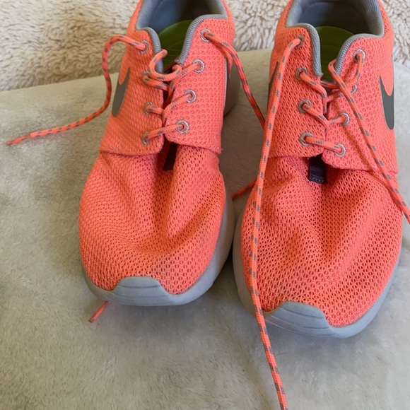 Nike - Picture 6 of 11